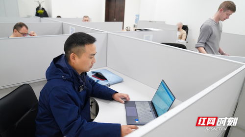 絲路上的班列丨一次特別的跨國尋訪 七千公里外的堅守 文化經紀人服務